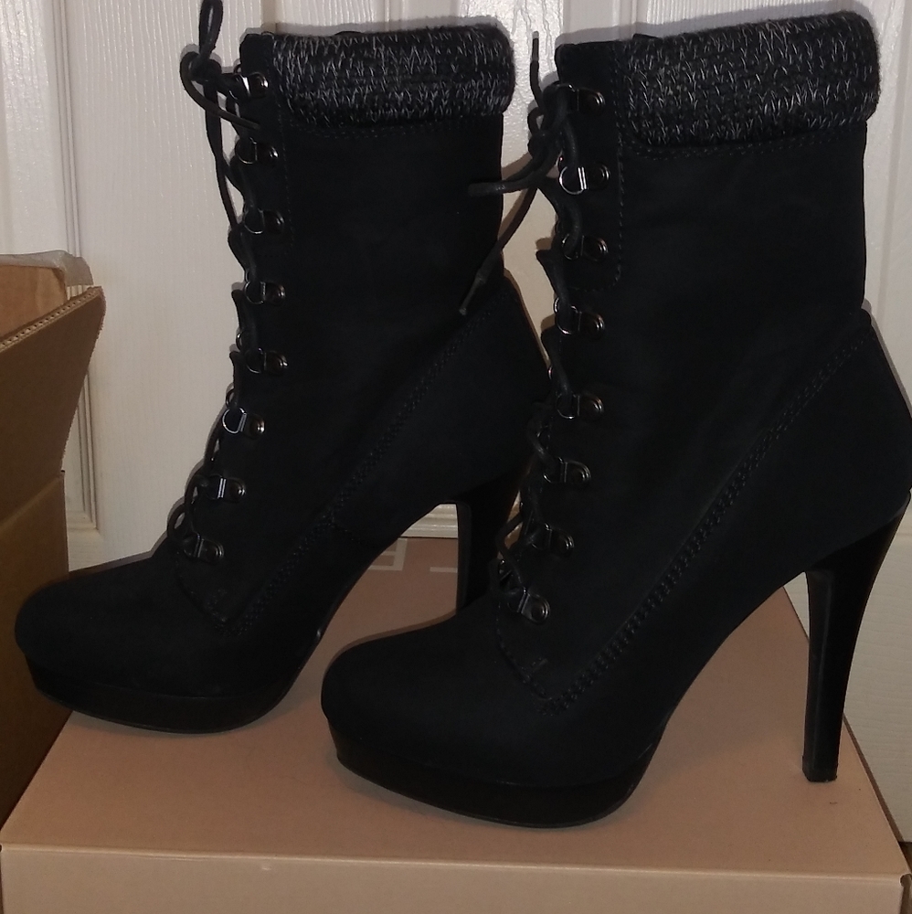 Danzie Platform Sweater Boot
